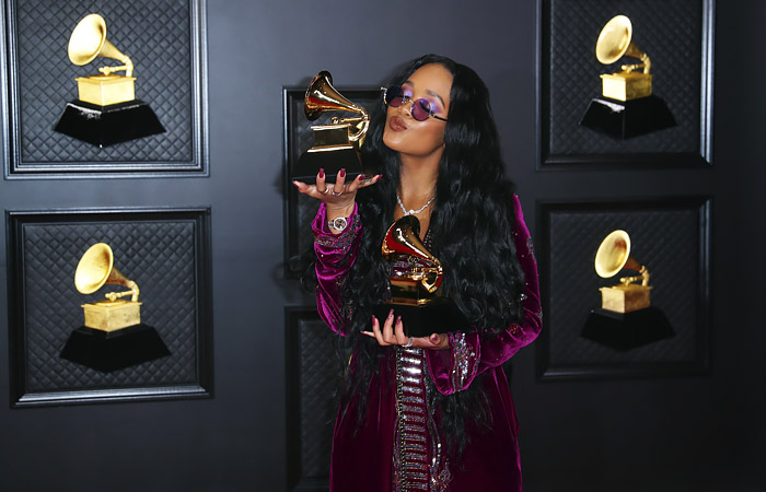 "Грэмми" за лучшую песню года присуждена за композицию о протестах в США