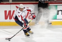 Овечкин догнал Эспозито по голам в НХЛ