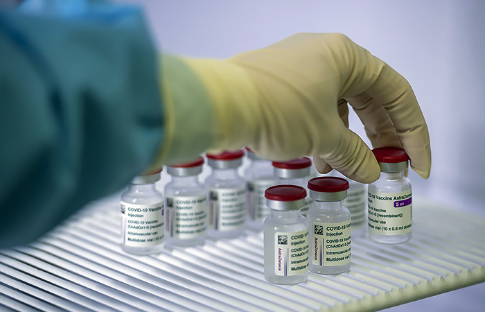 Регулятор ЕС не нашел связи между вакциной AstraZeneca и случаями тромбоза