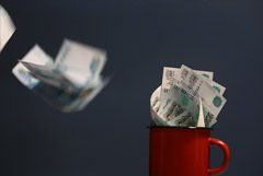 Рост реального размера зарплат в РФ в январе практически остановился