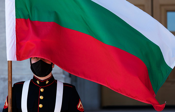 Болгария вышлет двух российских дипломатов