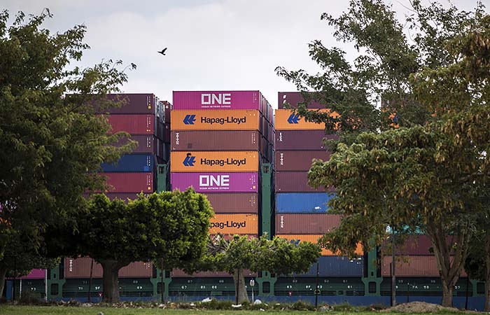 Водолазы не нашли серьезного ущерба корпусу контейнеровоза Ever Given