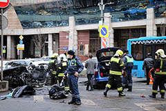Пять автомобилей столкнулись на Смоленской площади в Москве