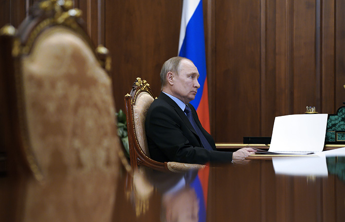 Путин подписал закон об обнулении сроков на посту президента