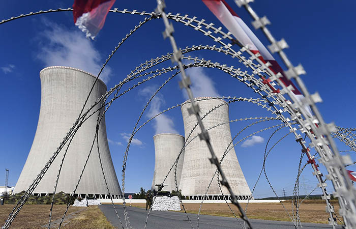 Чехия исключила Россию из тендера на расширение АЭС "Дукованы"