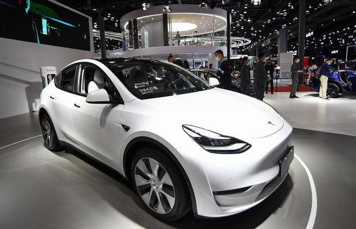 Tesla в IV квартале поставила новый рекорд по поставкам электрокаров0