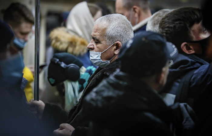 Новые штаммы коронавируса выявлены в 54 регионах РФ