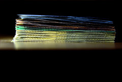 Евро опустился ниже 90 руб. впервые с 6 апреля