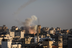 Женщина погибла неподалеку от Тель-Авива из-за ракетного обстрела