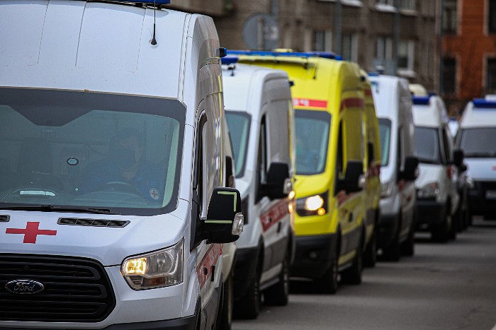 В России с начала пандемии зафиксировано более 5 млн случаев COVID-19