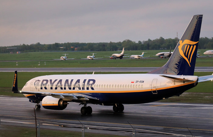    Ryanair  