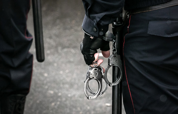 Арестован подросток, напавший на учителя лицея в Прикамье