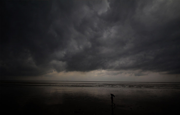 Мощный ураган ударил по восточному побережью Индии