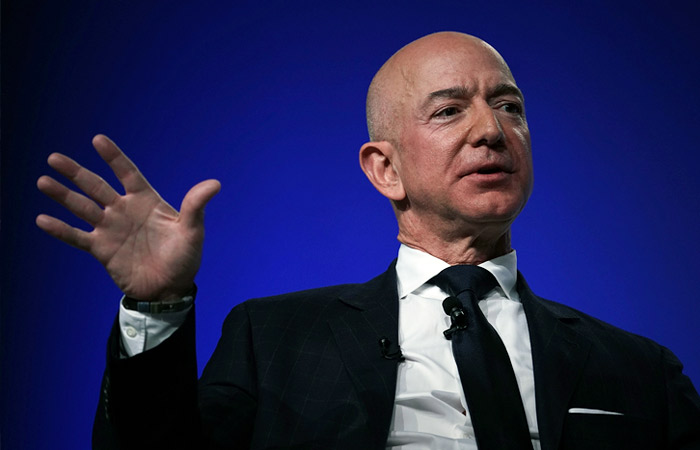 Безос покинет пост главы Amazon ровно через 27 лет после создания компании