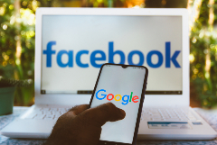 Роскомнадзор не будет замедлять Google и Facebook в ближайшее время