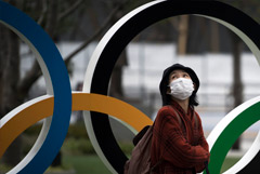 Японские врачи предупредили о риске появления "олимпийского" штамма COVID