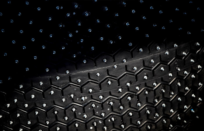 В РФ предложили ужесточить правила применения шипованных шин