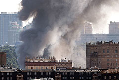 В Москве произошел пожар на складе пиротехники
