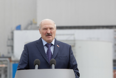 Лукашенко заявил, что Минск не будет защищать Европу от мигрантов-нелегалов
