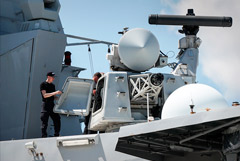 Минобороны РФ сочло опасными действия эсминца Британии в Черном море