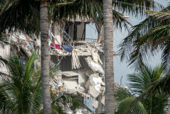 Число жертв при обрушении здания во Флориде выросло до пяти