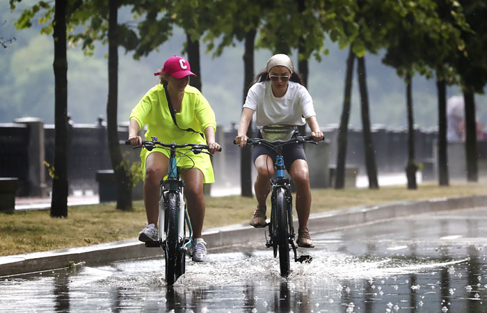 До трети месячной нормы осадков может выпасть в Москве в понедельник