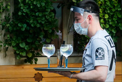 COVID-free рестораны в Москве за первую неделю потеряли до 90% выручки