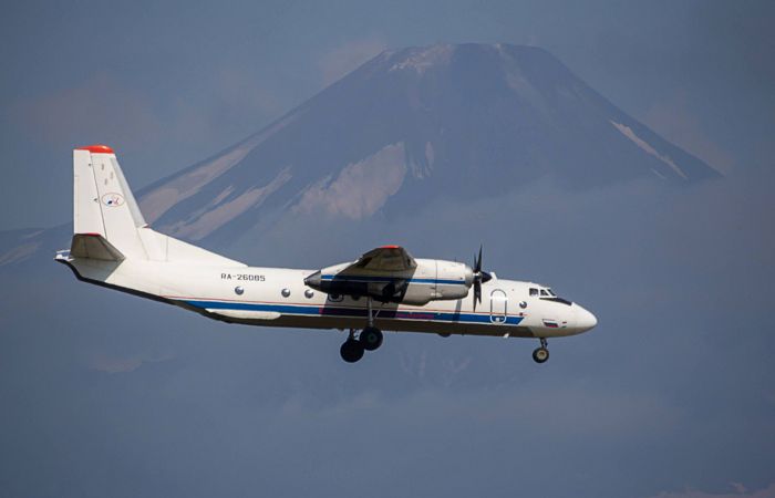 Спасатели начали извлекать из воды тела жертв крушения Ан-26 на Камчатке