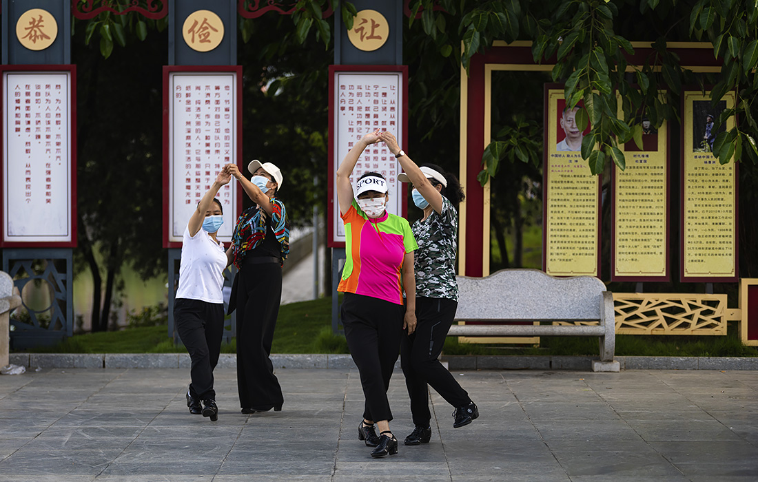7 июля. Власти юго-западной китайкой провинции Юньнань ввели жесткие карантинные меры в городе Жуйли в связи с быстрым ростом внутренних случаев заражения коронавирусом.