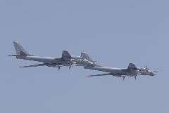 Ту-160 и Ту-95МС выполнили пуски ракет по арктическому полигону