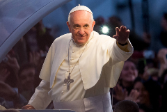 Папа Франциск произнесет воскресную молитву из окна клиники в Риме