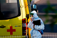 В РФ обновлен максимум летальных исходов COVID-19 за сутки