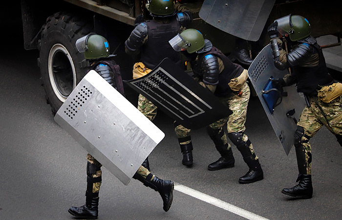 В Минске силовики пришли к движению "За свободу" и Хельсинкскому комитету
