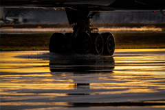 Ливнем затопило ВПП "Шереметьево"