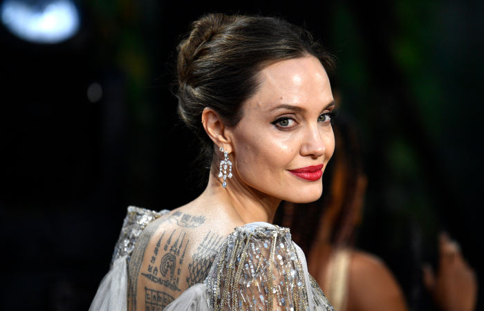Анджелина Джоли добилась отстранения судьи, ведшего дело об опеке над детьми