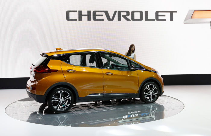 GM     Chevrolet Bolt -  