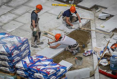 Заммэра Москвы Бирюков объяснил частую замену плитки