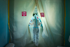 На Украине выявили рекордный за месяц суточный прирост случаев COVID