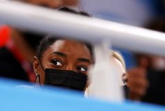 Гимнастка Симона Байлз отказалась от участия еще в двух дисциплинах