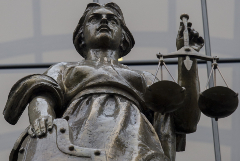 ВС РФ подтвердил возможность изъятия единственного жилья у банкрота