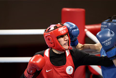 Российский боксер Магомедалиева стала бронзовым призером ОИ