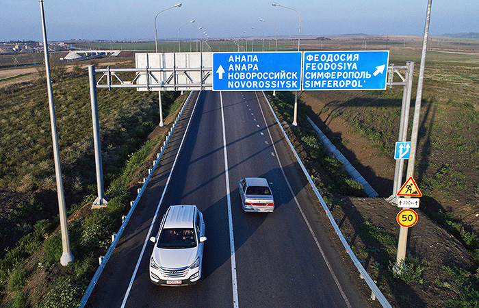 Движение по трассе "Новороссийск-Керчь" перекрыли в трех местах из-за ливня