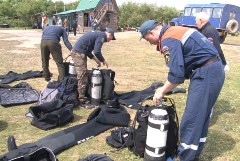 Тела троих погибших в крушении Ми-8 на Камчатке подняли на поверхность