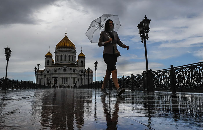 Спасатели предупредили москвичей о надвигающейся грозе с градом