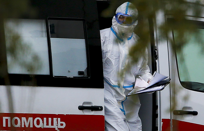 Суточная COVID-заболеваемость в РФ снизилась до показателей конца июня