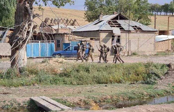 Число жертв взрывов на складе боеприпасов в Казахстане достигло 13