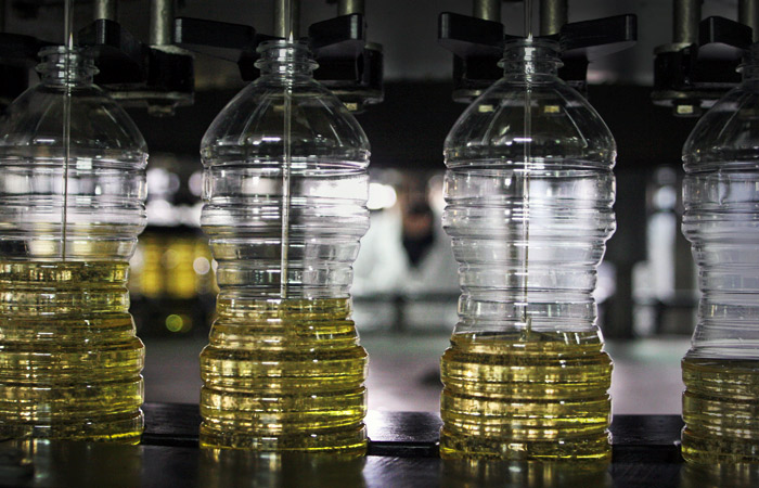 Пошлина на экспорт подсолнечного масла из РФ с 1 октября вырастет до $227,2