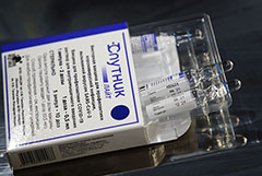 В Москве начали принимать плазму от доноров, ревакцинированных "Спутником Лайт"