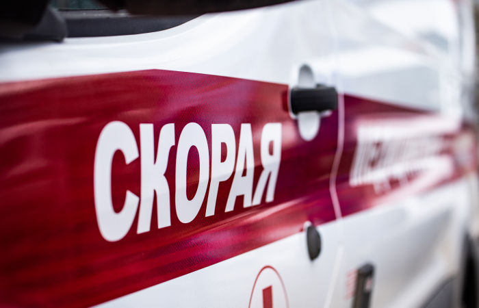 Пешеходный переход обрушился на автомобили в Пермском крае