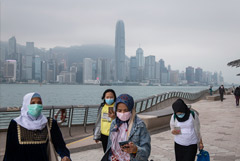 Власти Гонконга объявили о признании всех российских вакцин с 29 сентября